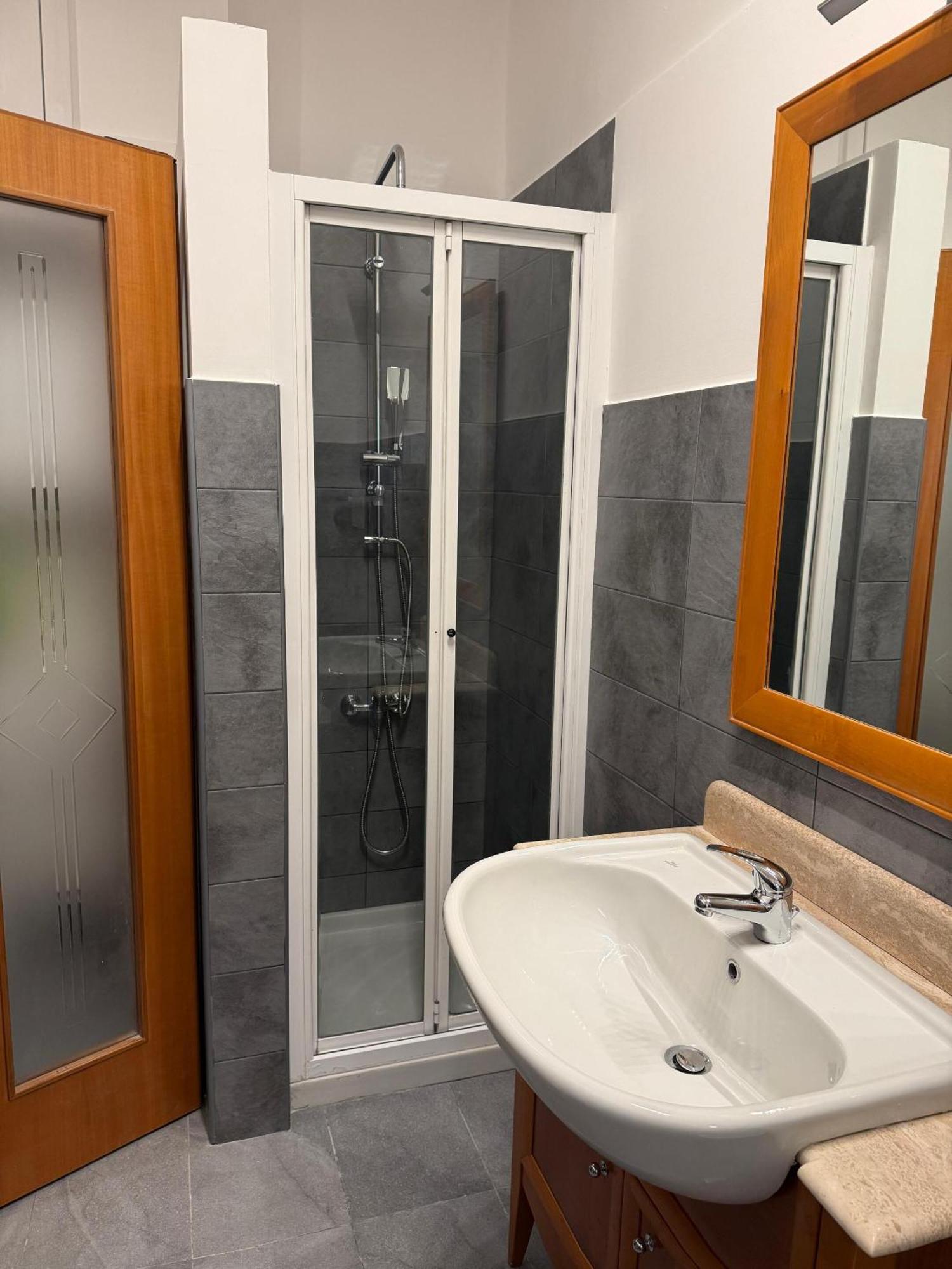 Holiday Guesthouse Салерно Экстерьер фото
