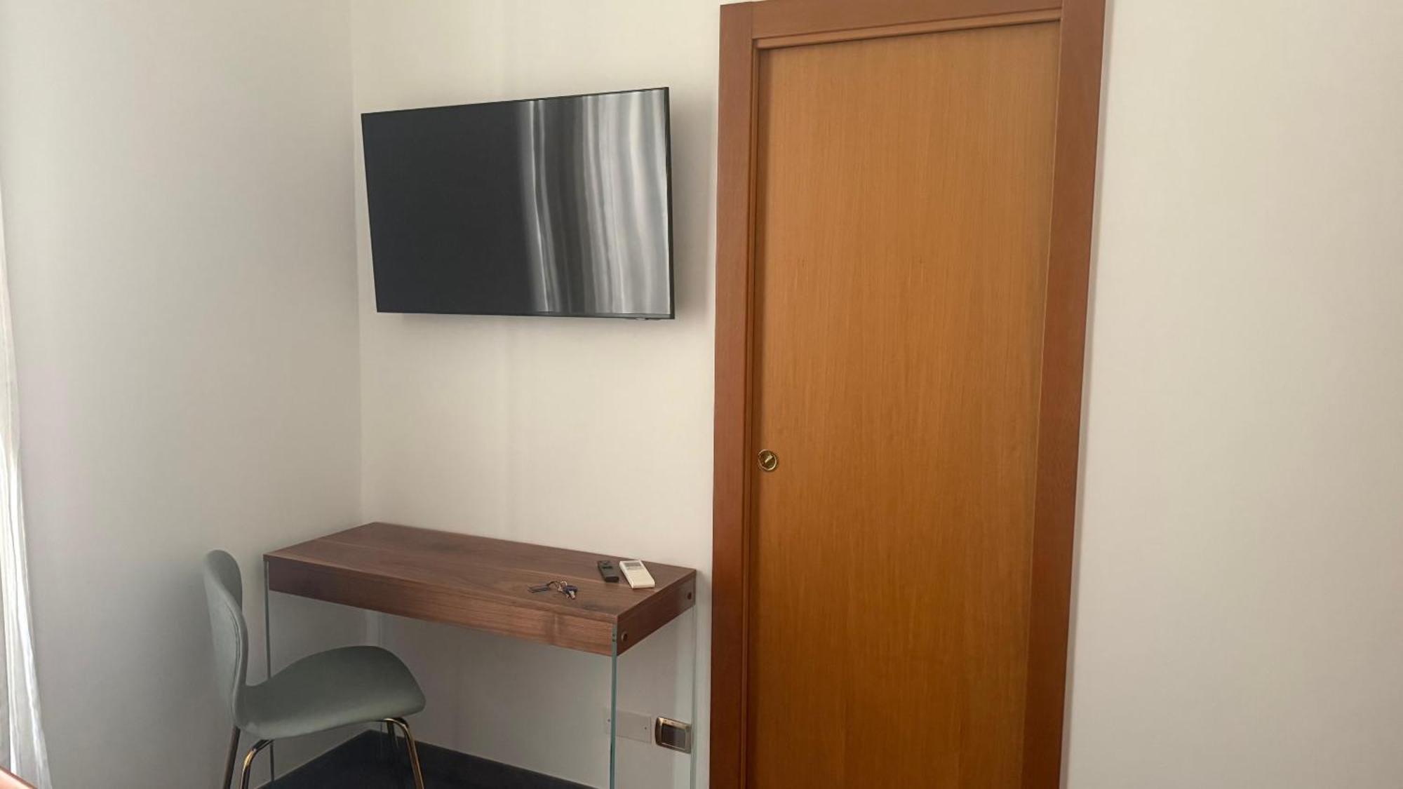 Holiday Guesthouse Салерно Экстерьер фото